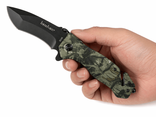 Összecsukható kés terepmintás markolattal