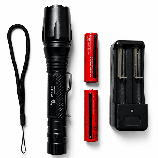 Taktikai LED lámpa Black Airsoft készlet akkumulátorokkal és töltővel