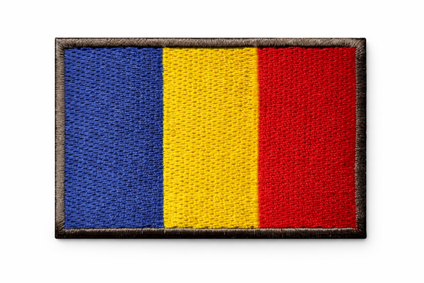 Hímzett tépőzáras felvarró 5x8 cm - román zászló