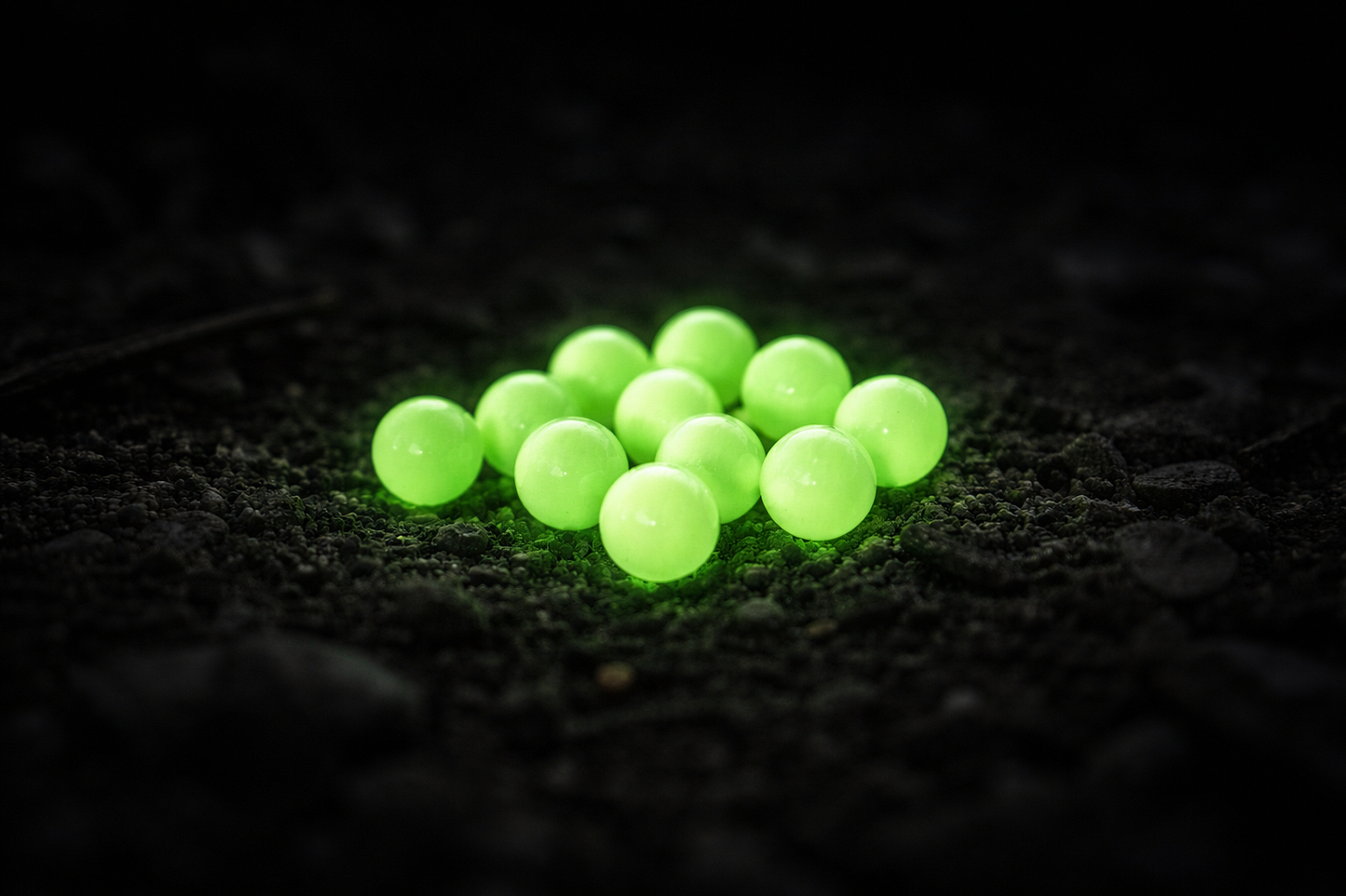 Fluoreszkáló tracer Airsoft BB, 0,12 g, 6 mm – 2000 db, zöld Glow BB